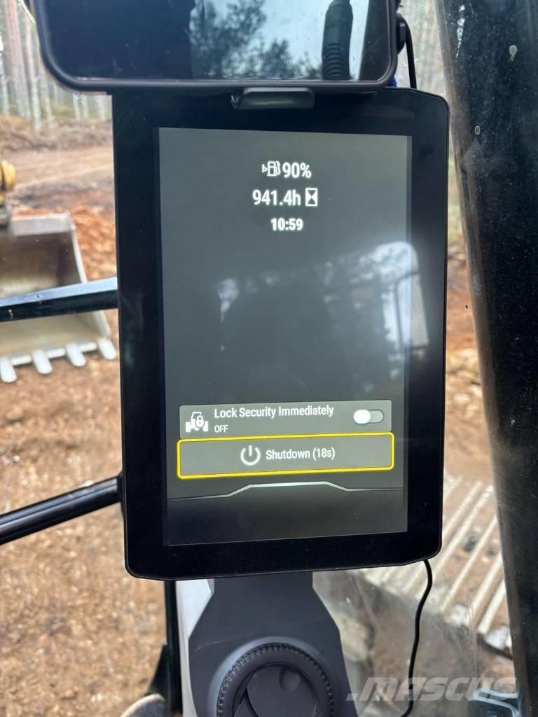 CAT 320 حفارات زحافة