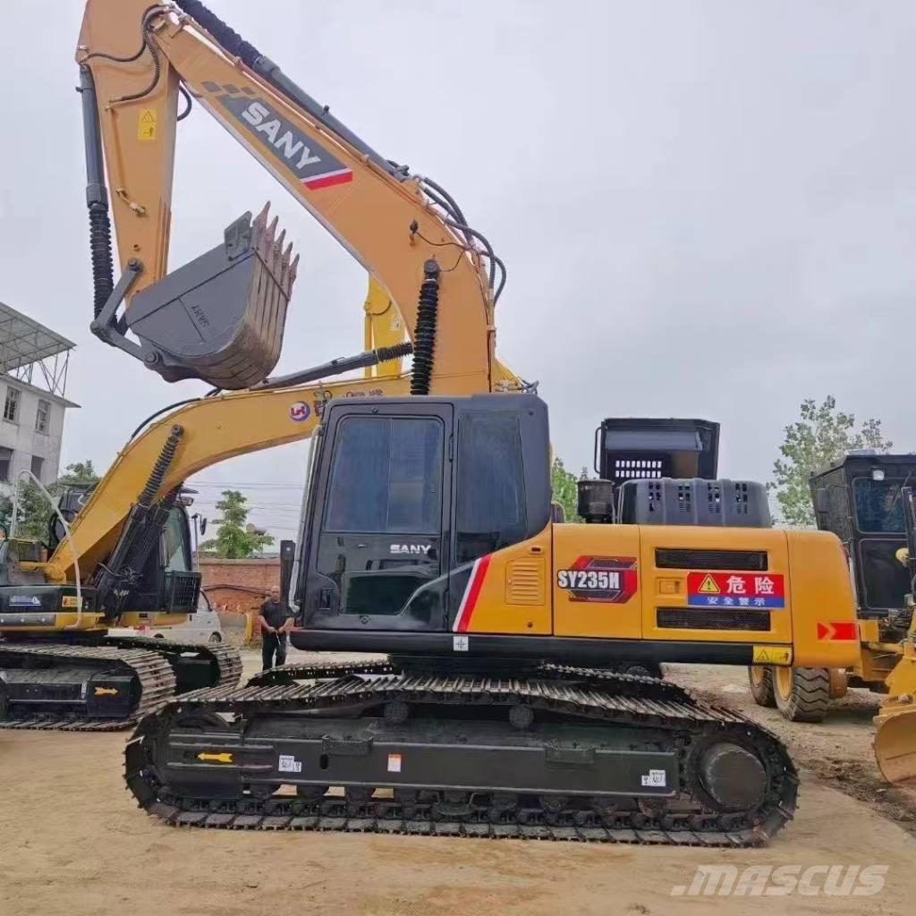 Sany SY 235H حفارات زحافة