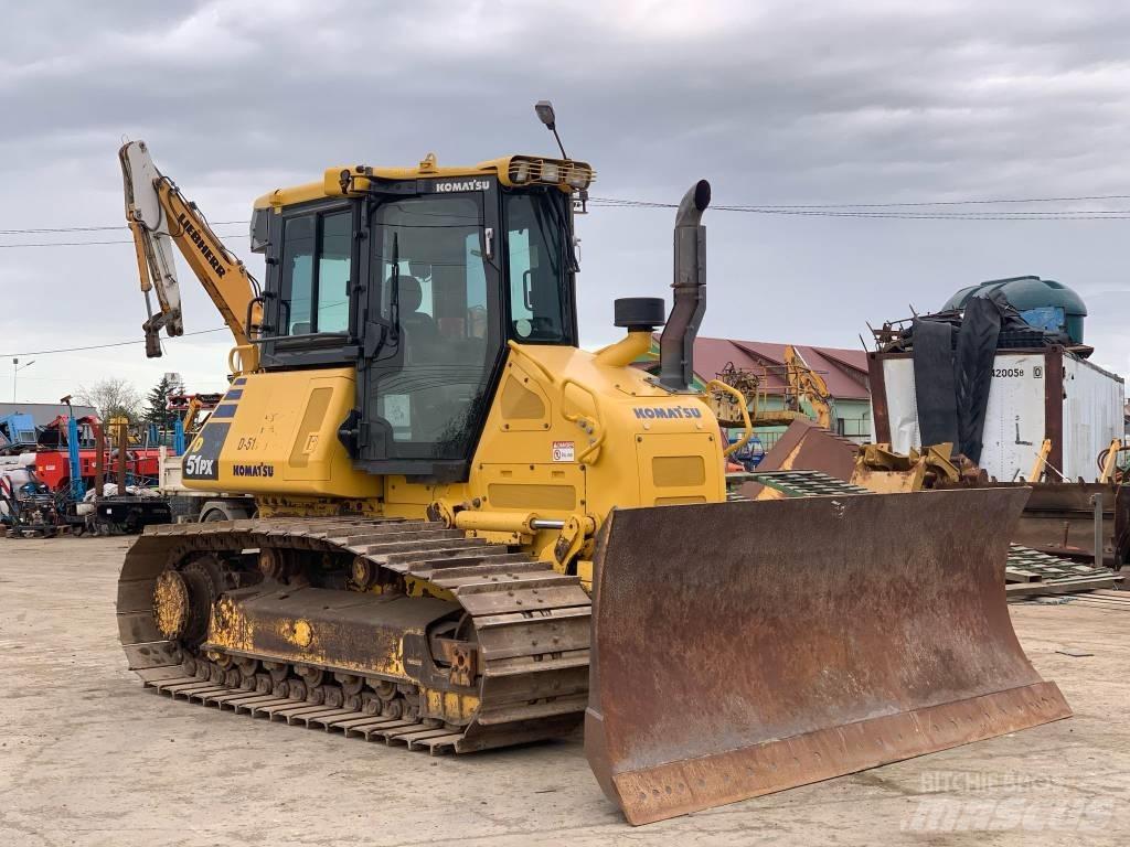 Komatsu D 51 PX-24 بلدوزرات مجنزرة