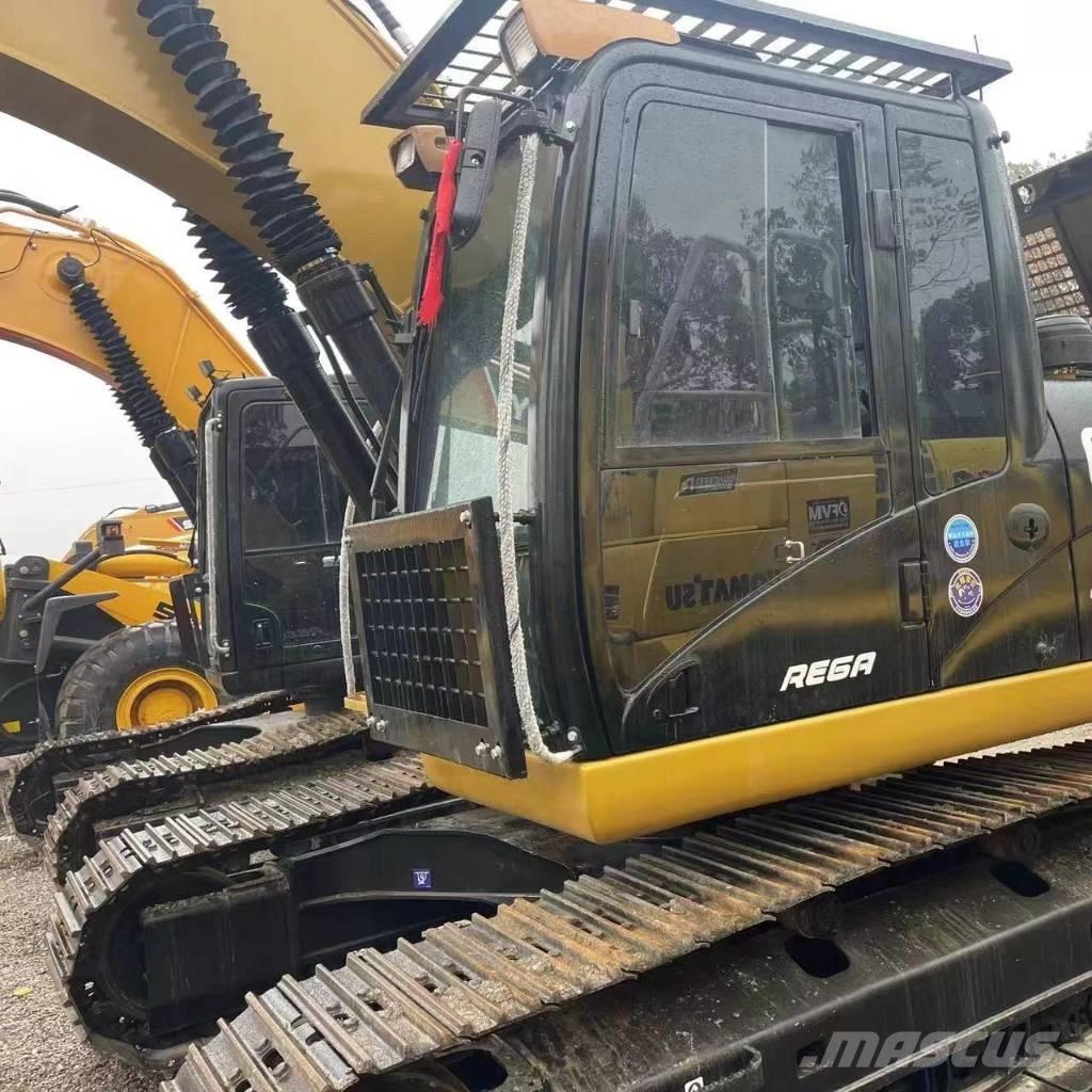 CAT 320 D2 حفارات زحافة