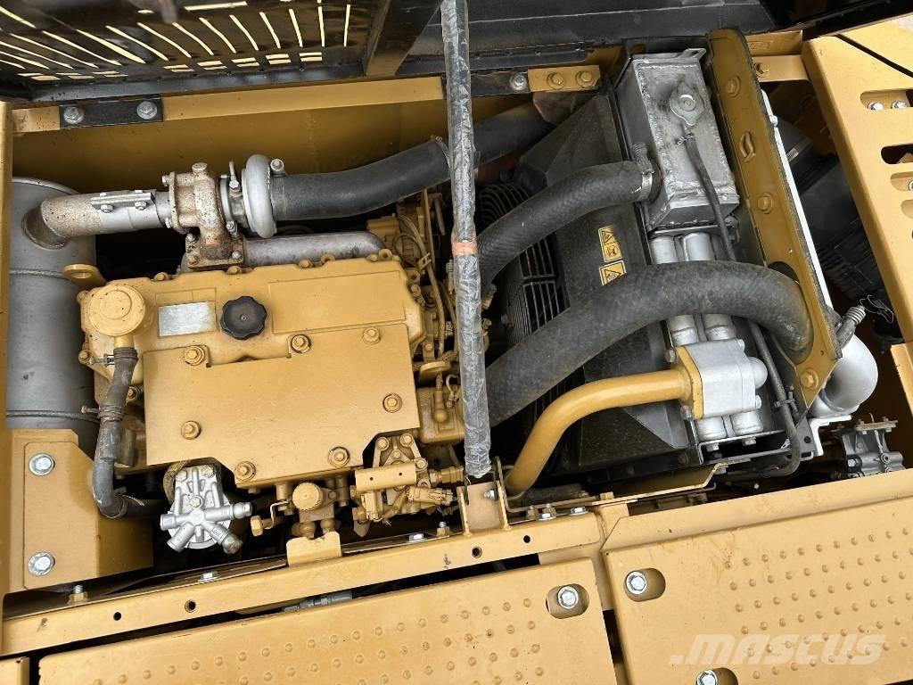 CAT 312D2GC حفارات وسط 7 طن - 12 طن