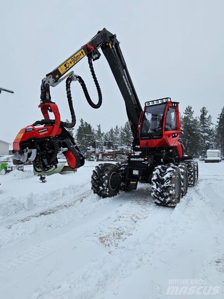 Komatsu 931 XC حصادات