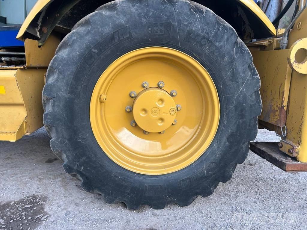 CAT 442 E لوادر ذات جرافات عكسية