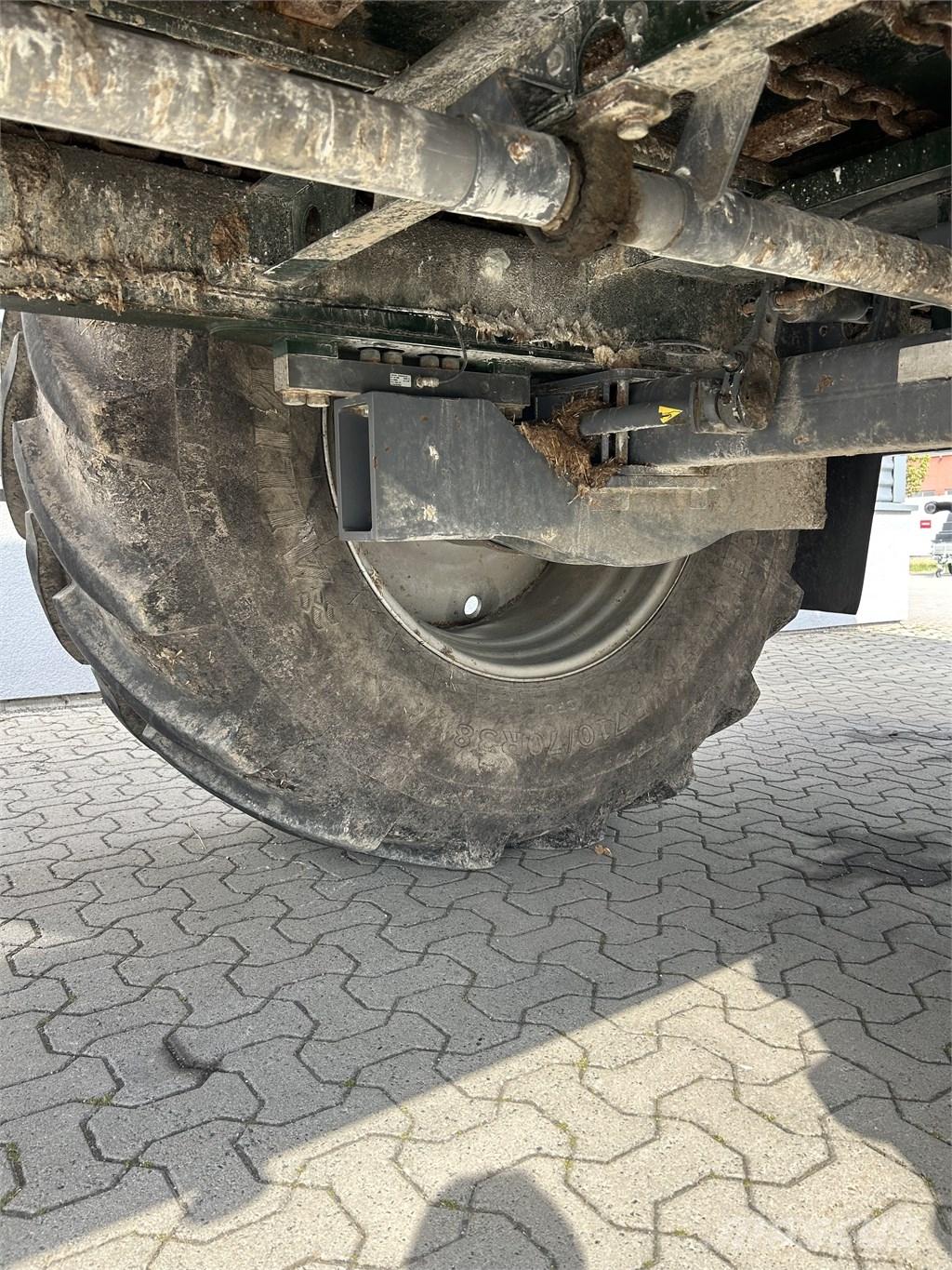 Streumaster MW118TD معدات توزيع السماد العضوي