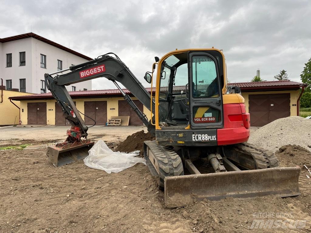 Volvo ECR 88 PLUS حفارات وسط 7 طن - 12 طن