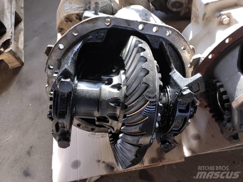 Volvo RTS2370A محور العجلة