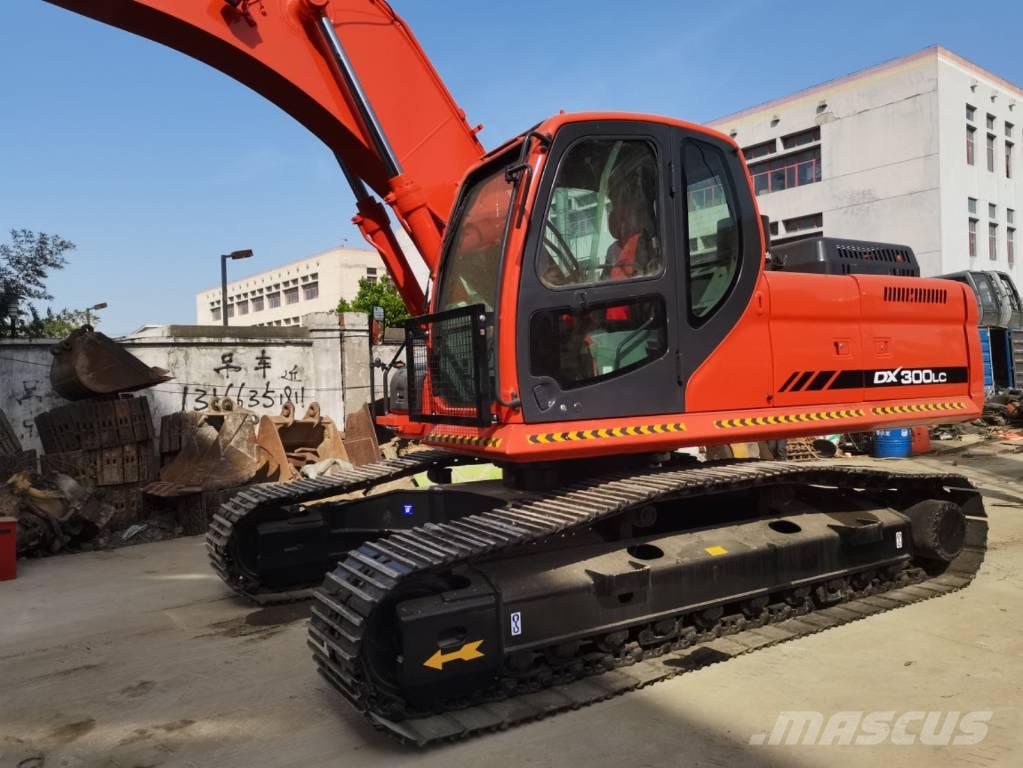 Doosan DX 300 حفارات زحافة