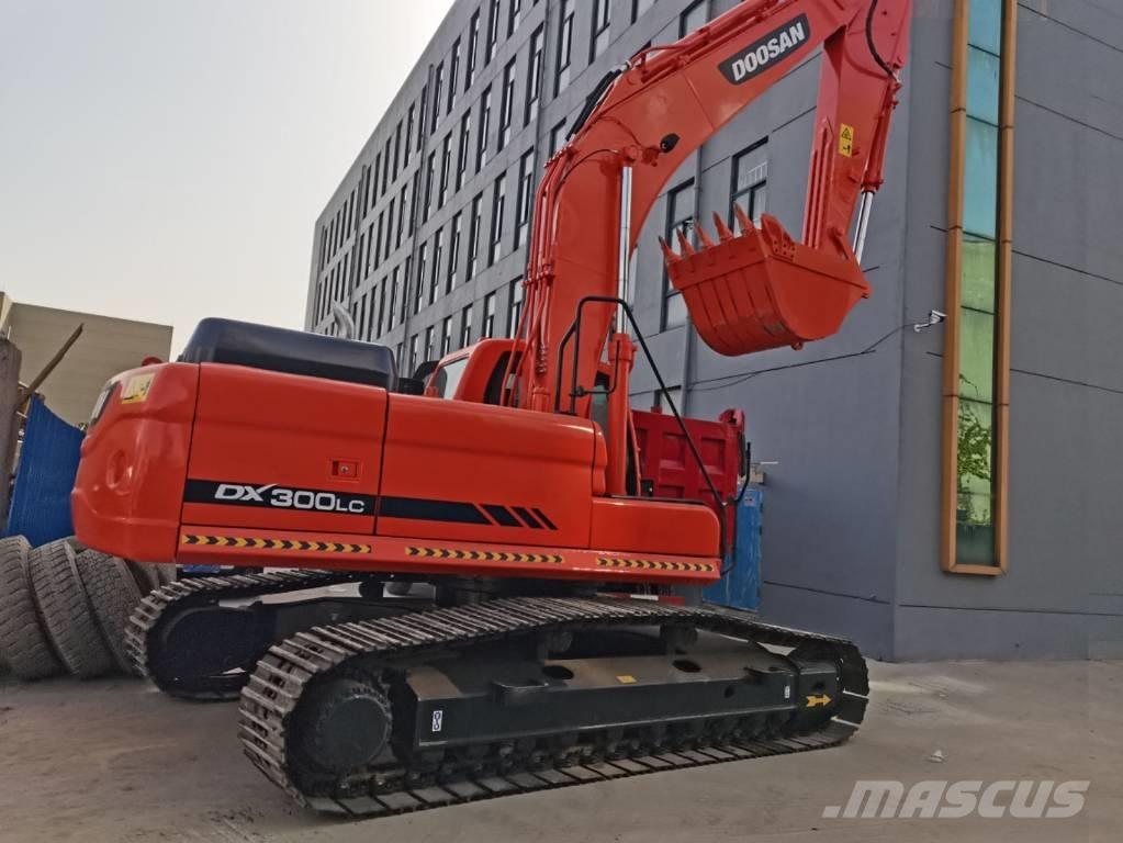 Doosan DX 300 حفارات زحافة