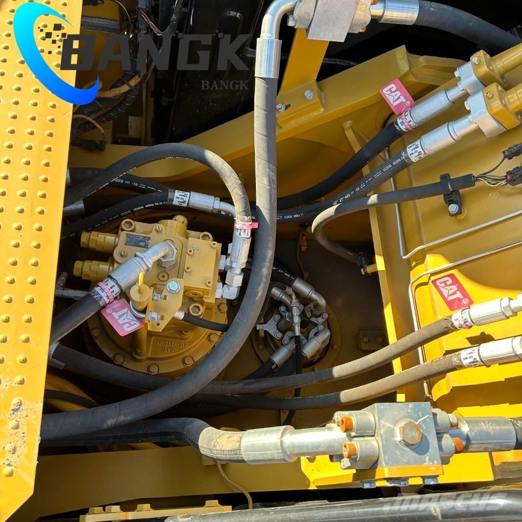 CAT 330GC حفارات زحافة