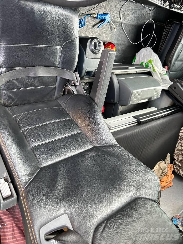 MAN TGX 18.480 XLX وحدات الجر