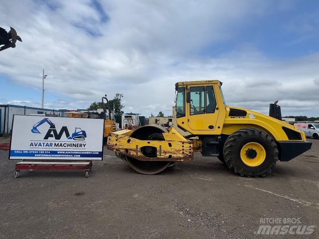 Bomag BW 216 D H-4 مداحل أحادية الأسطوانة