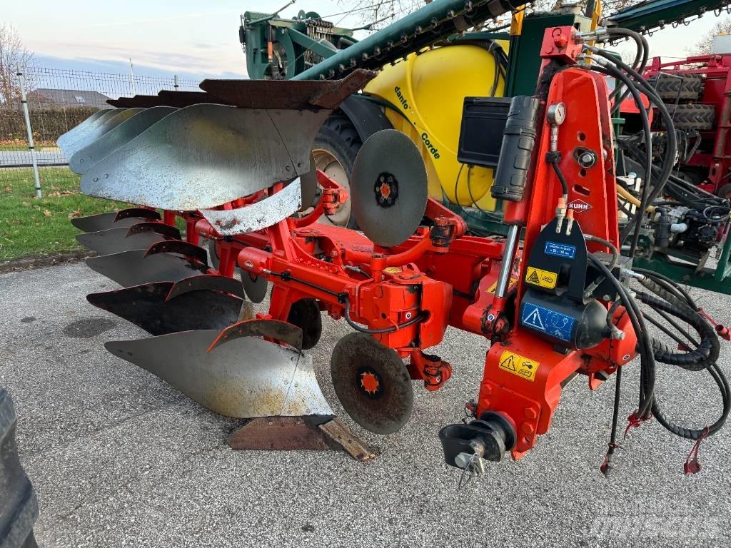 Kuhn Vari-Master 123 محاريث عكسية