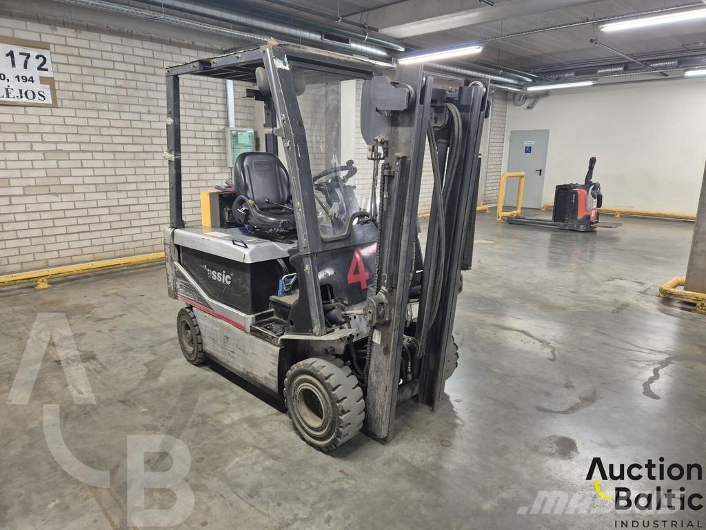 Nissan KG1B1L15U شاحنات ذات رافعات شوكية تعمل بالكهرباء