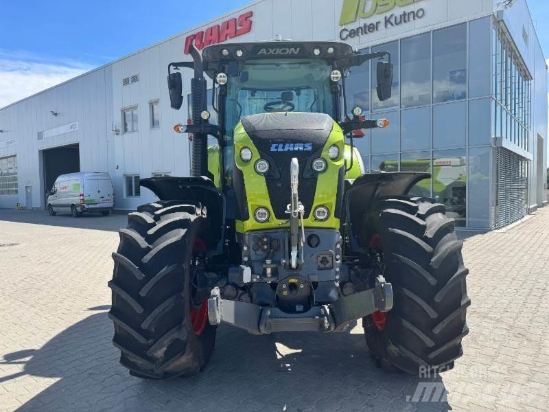 CLAAS AXION 810 الجرارات