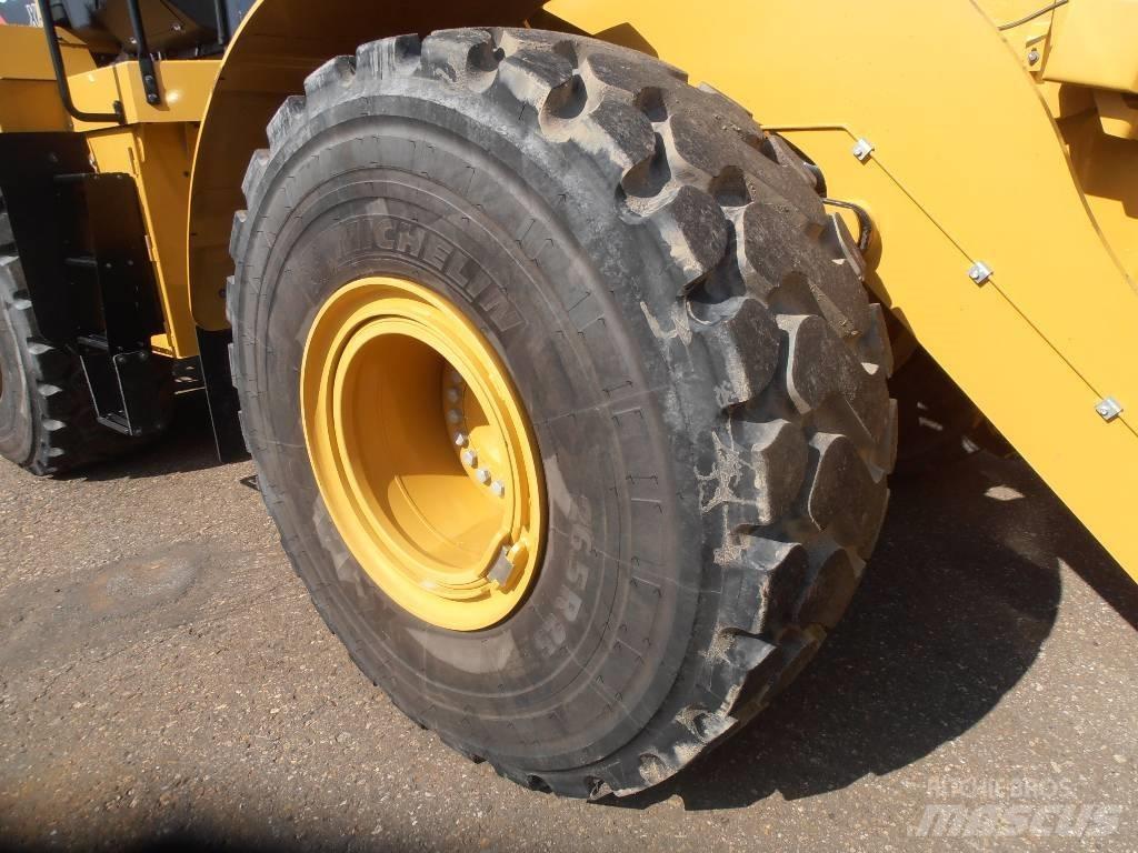 CAT 966K لوادر بعجل
