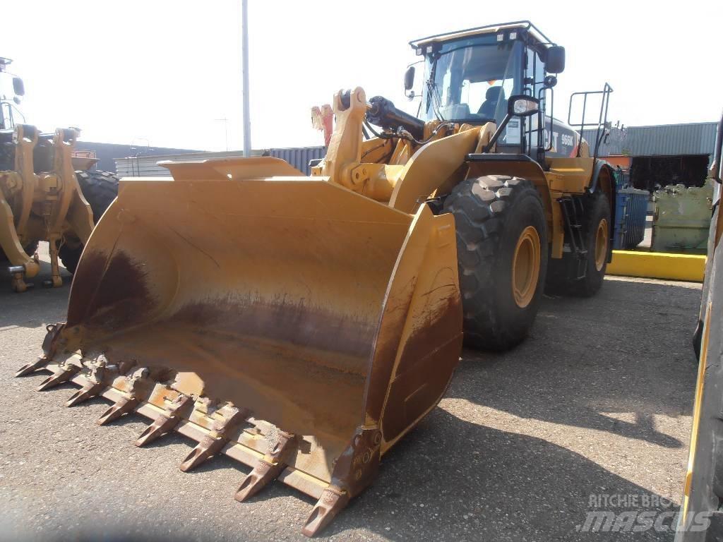 CAT 966K لوادر بعجل