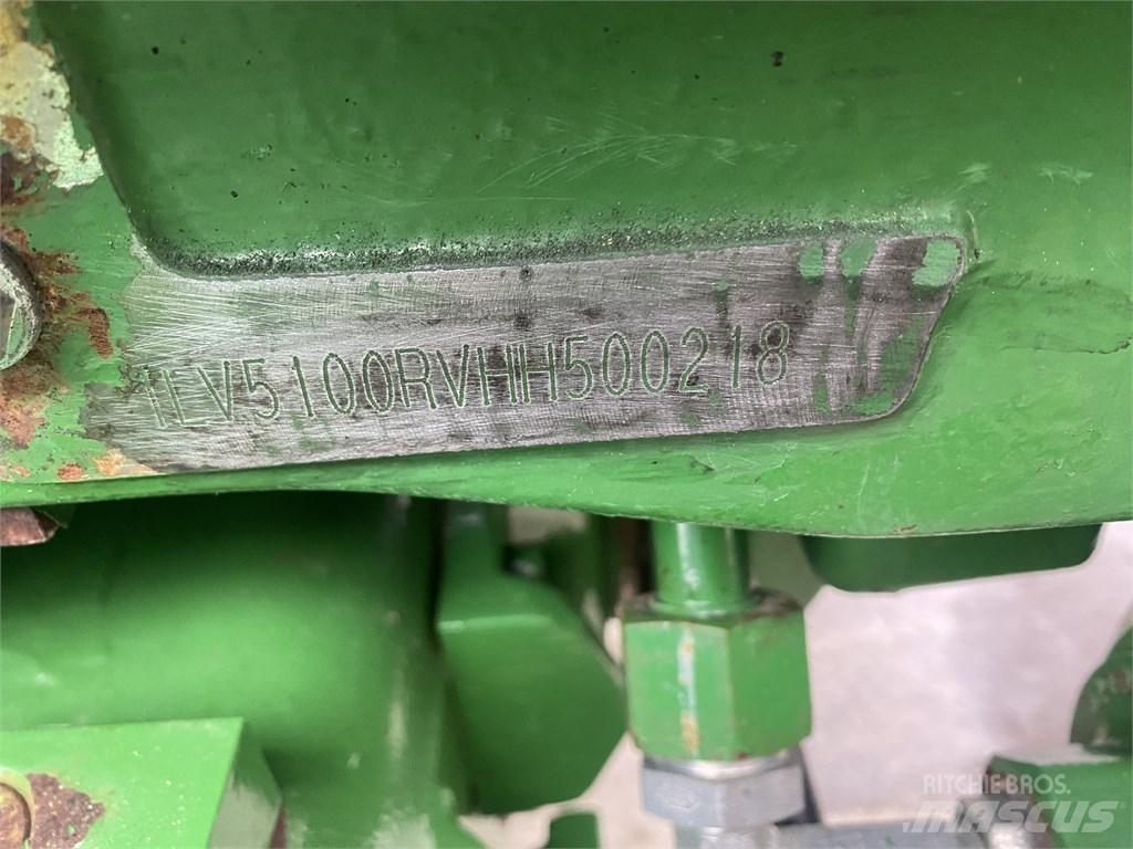 John Deere 5100 R الجرارات