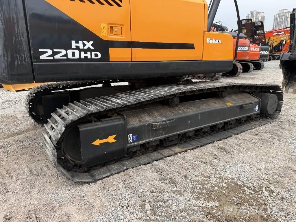 Hyundai HX220 حفارات زحافة