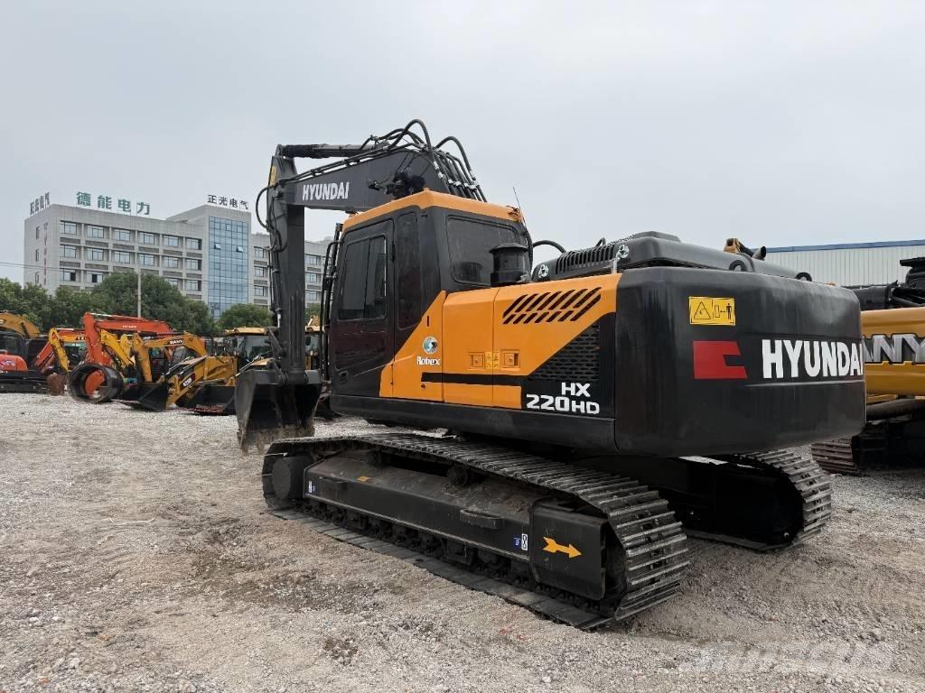 Hyundai HX220 حفارات زحافة