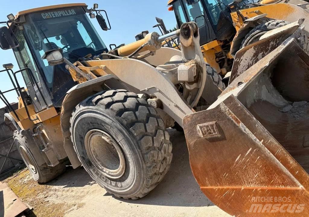 CAT 950H لوادر بعجل