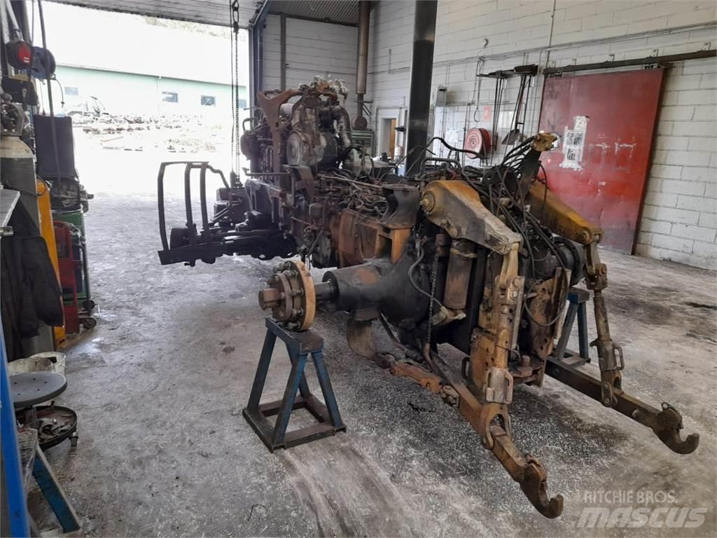 Case IH Magnum 310 الجرارات
