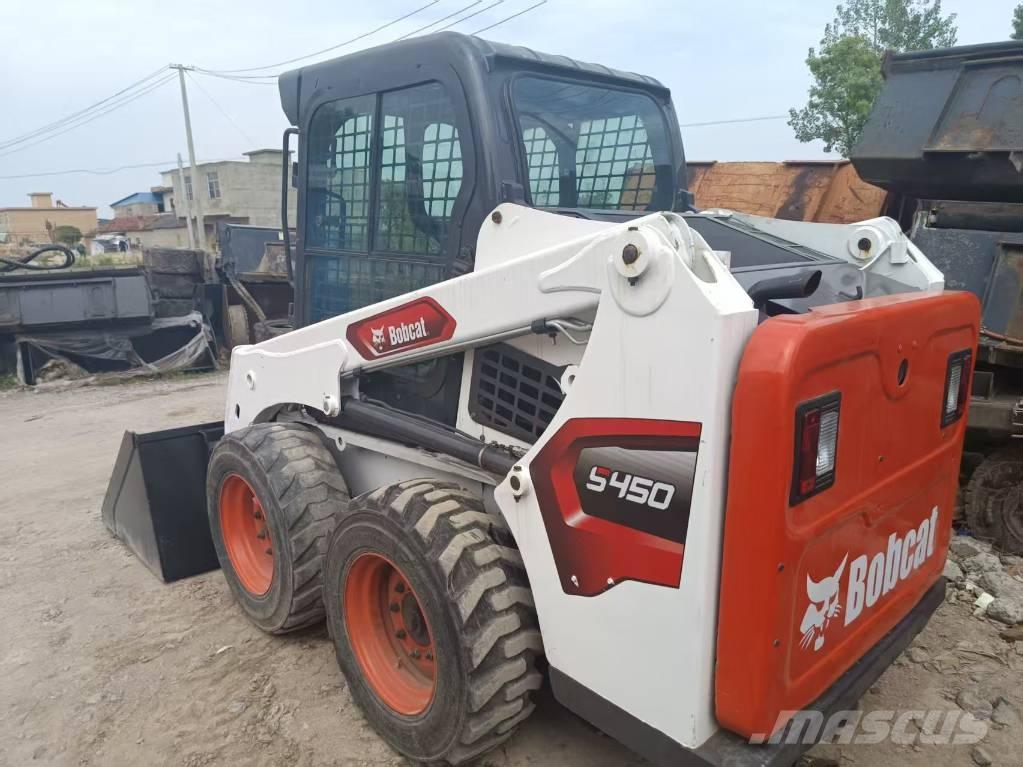 Bobcat S 450 لوادر انزلاقية التوجيه