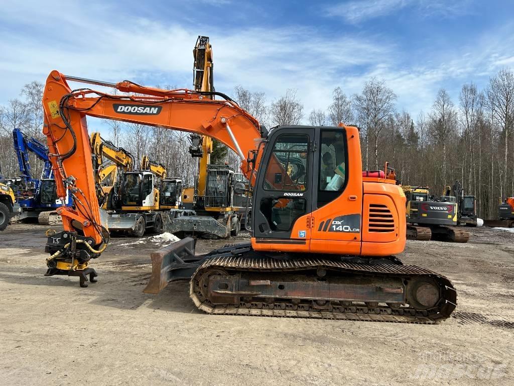 Doosan DX 140 LCR-3 حفارات زحافة