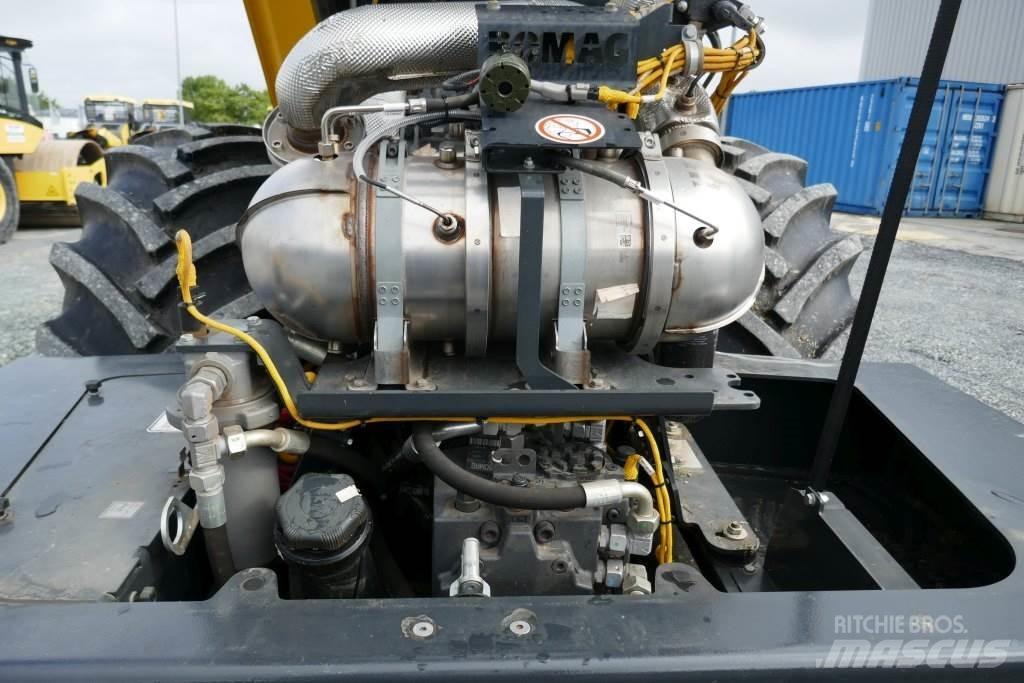 Bomag BW 213 PDH-5 ضاغطات التربة