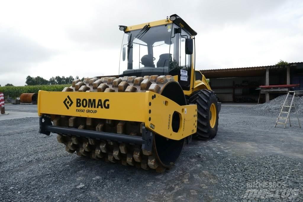 Bomag BW 213 PDH-5 ضاغطات التربة