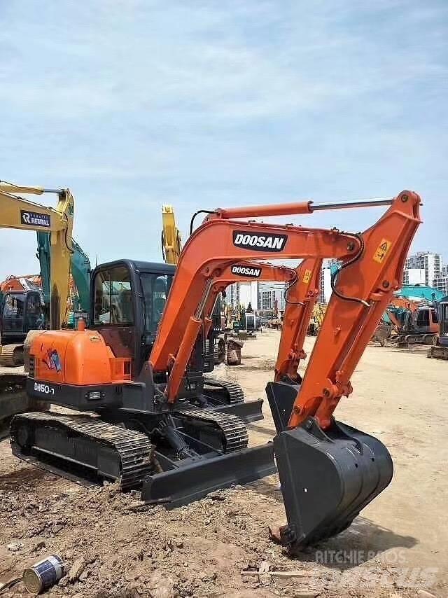 Doosan DH 60 حفارات صغيرة أقل من 7 طن (حفارات صغيرة)