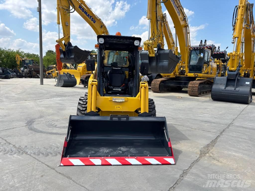 Komatsu SK 715-8 لوادر انزلاقية التوجيه