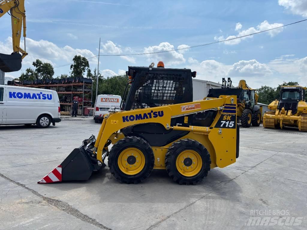 Komatsu SK 715-8 لوادر انزلاقية التوجيه