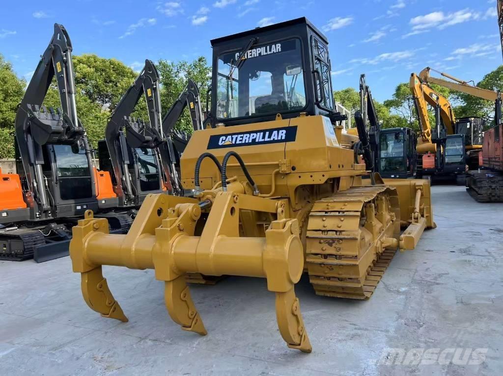 CAT D 7 G بلدوزرات مجنزرة