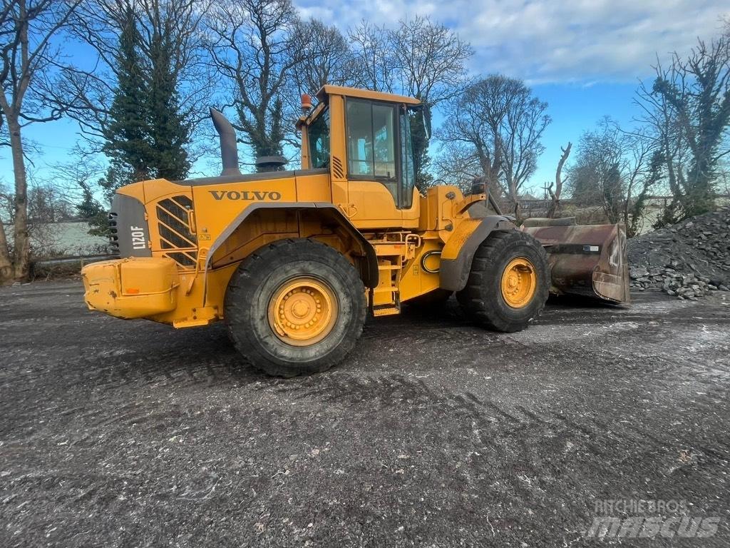 Volvo L 120 F لوادر بعجل