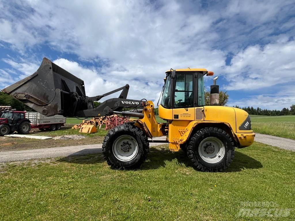 Volvo L 40 B TP لوادر بعجل