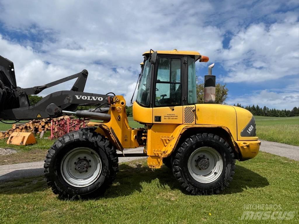 Volvo L 40 B TP لوادر بعجل