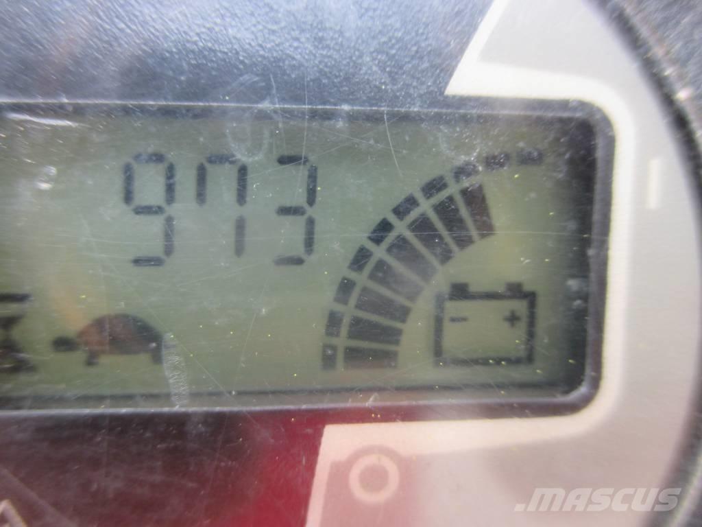 JLG Toucan 8 E رافعات السارية الرأسية