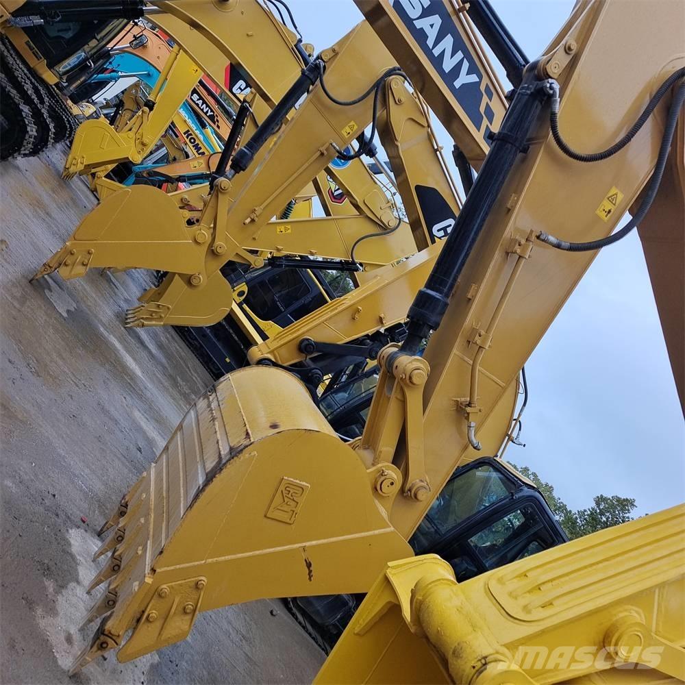 CAT 320 D حفارات زحافة