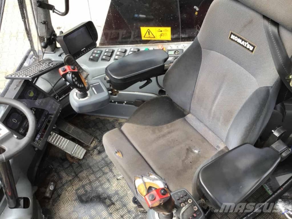 Komatsu 931.1 حصادات