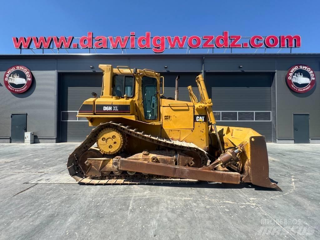 CAT D 6 H XL بلدوزرات مجنزرة