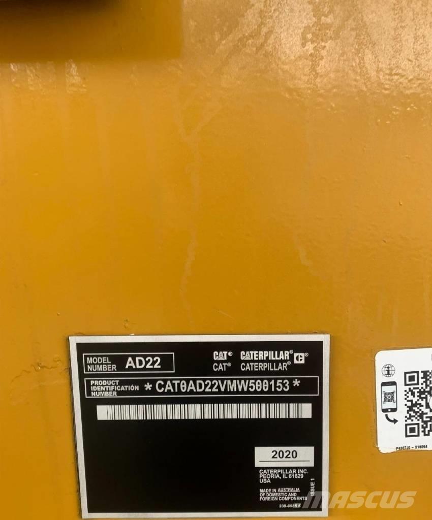 CAT AD 22 شاحنات قلابة