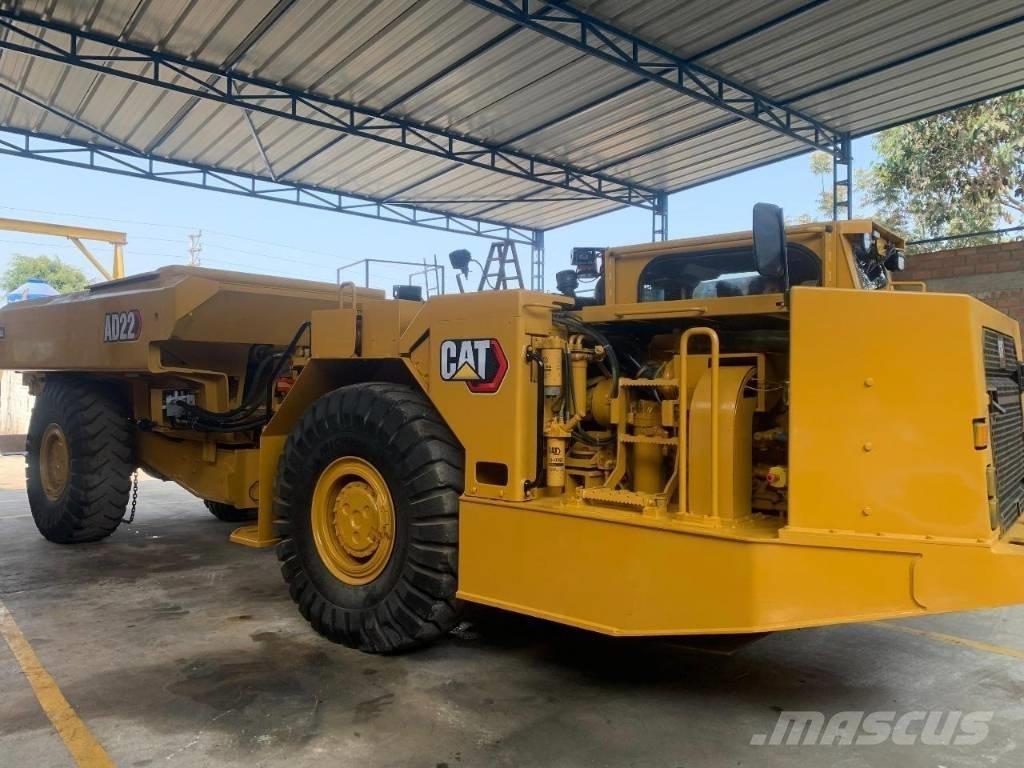 CAT AD 22 شاحنات قلابة