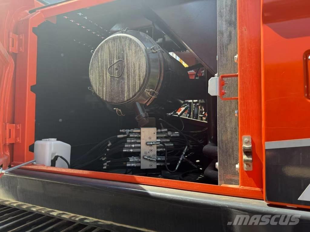 Doosan DX 340 حفارات زحافة