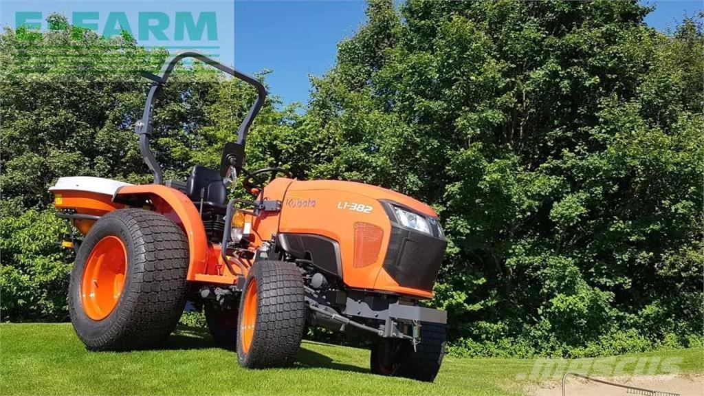 Kubota l1-382 turf الجرارات