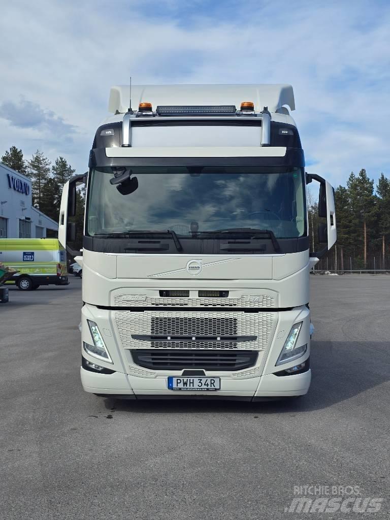 Volvo FM Electric شاحنات الرافعات الخطافية