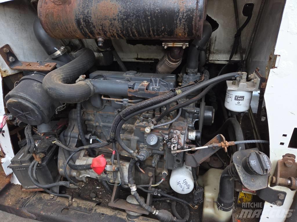 Bobcat S510 لوادر انزلاقية التوجيه