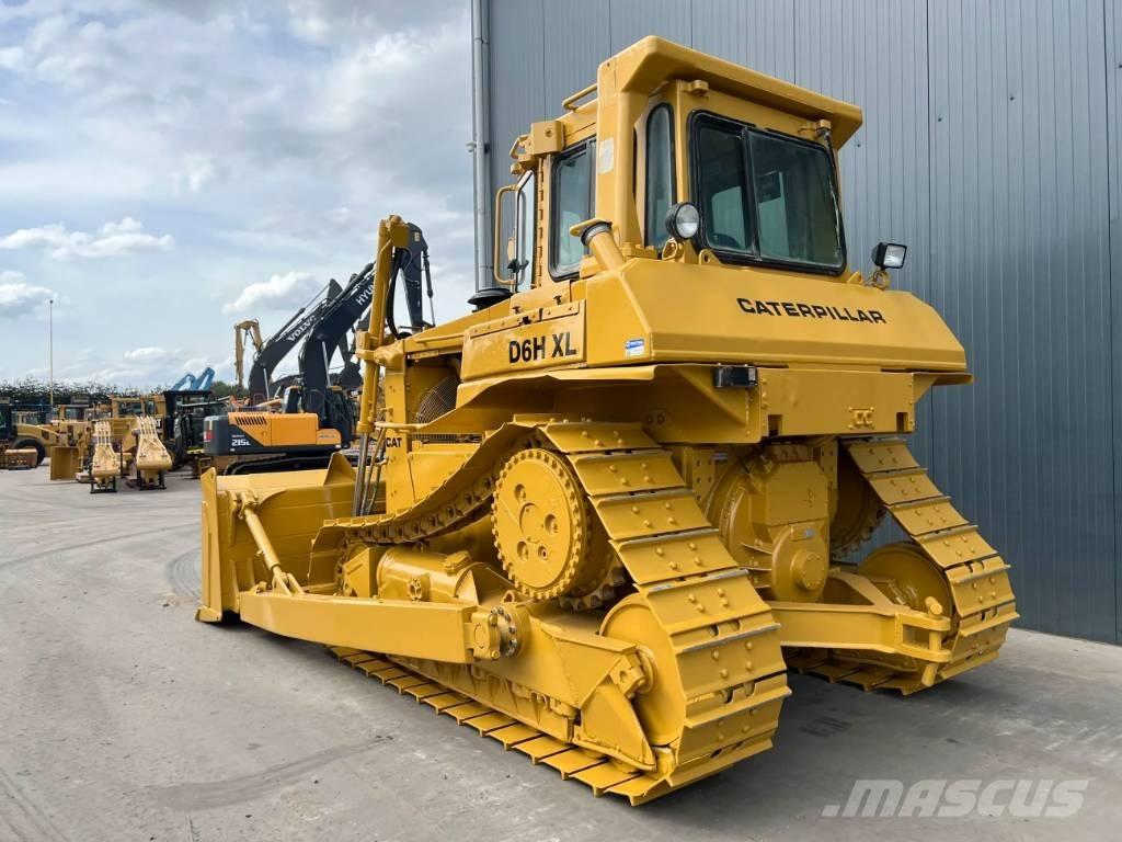 CAT D6H XL بلدوزرات مجنزرة