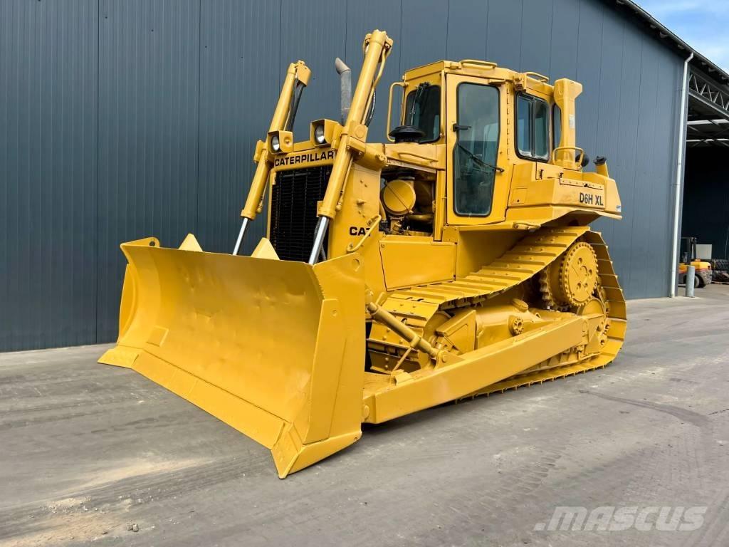 CAT D6H XL بلدوزرات مجنزرة