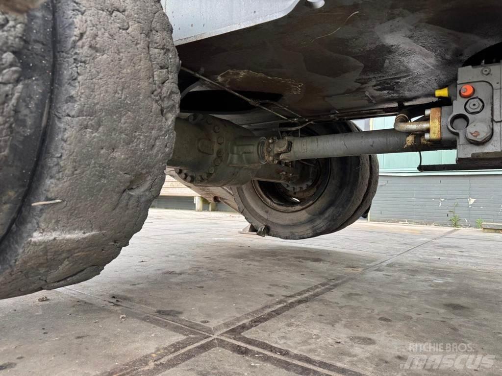 Liebherr A 924 C مناولات المخلفات / مناولات صناعية
