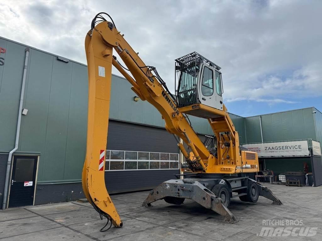 Liebherr A 924 C مناولات المخلفات / مناولات صناعية